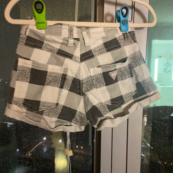 Guess Jean Shorts - Picture 2 of 4